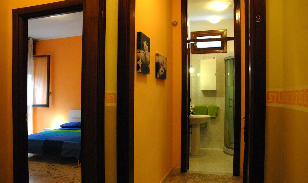 B&B Manzoni Lecce Rom bilde